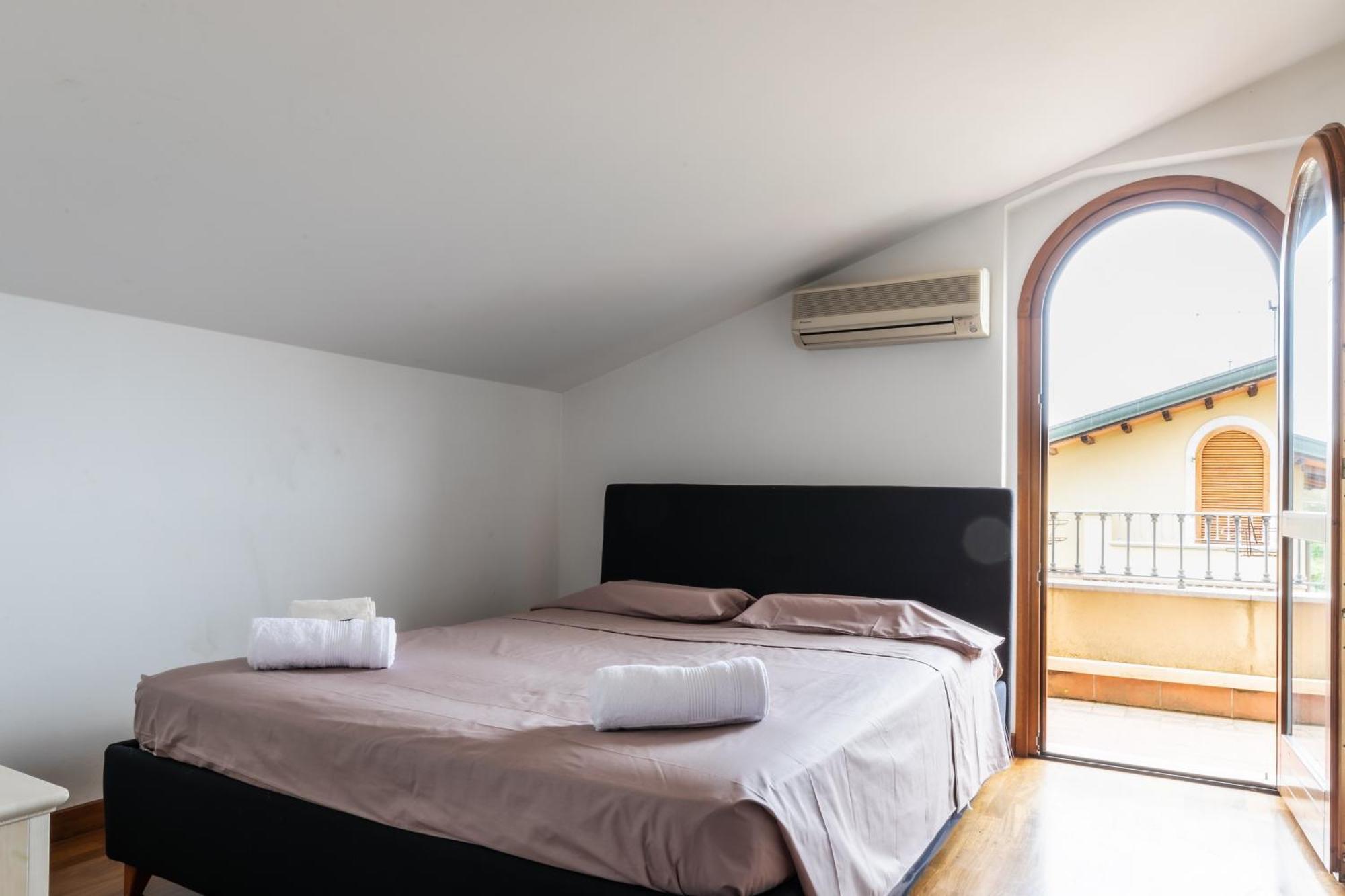 Villa Vicino Al Mare Con Giardino E Parcheggio Cinquale
